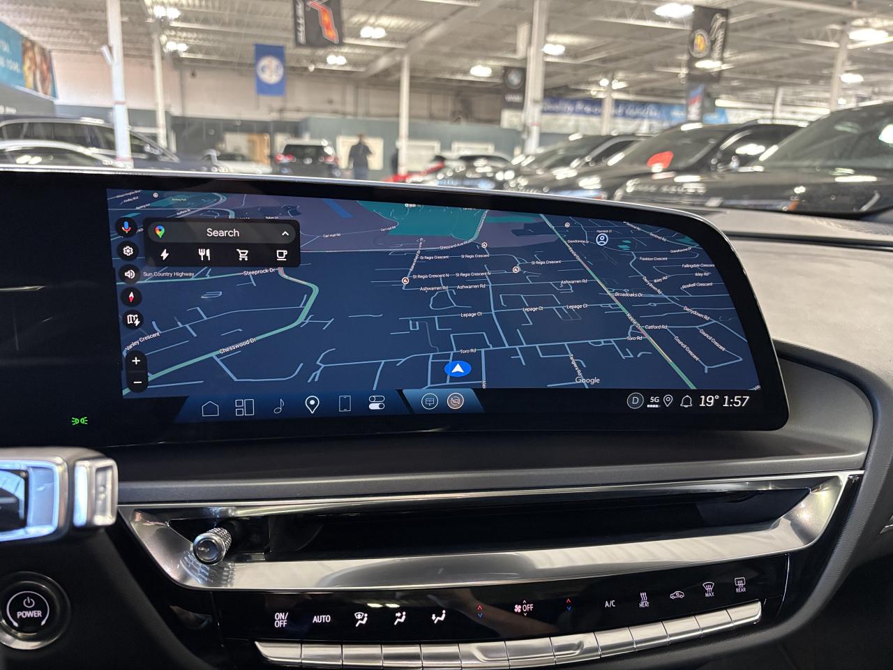 2024 Cadillac LYRIQ Tech|1SA|RWD|CLUSTERNAV|FULLPANOROOF|LEATHER|CAM|+ - Photo #20