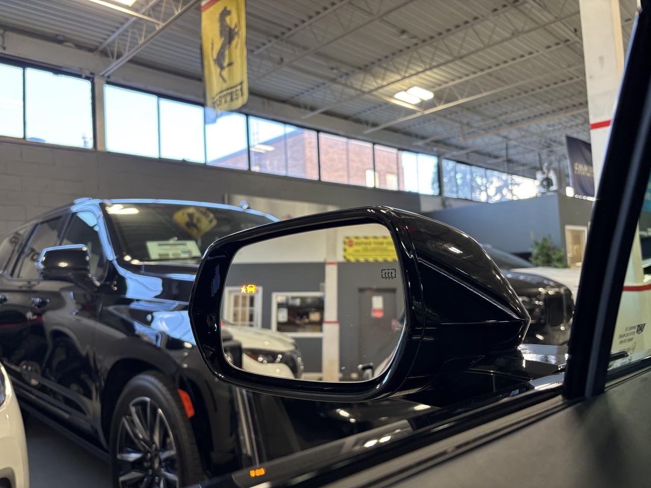 2024 Cadillac LYRIQ Tech|1SA|RWD|CLUSTERNAV|FULLPANOROOF|LEATHER|CAM|+ - Photo #19