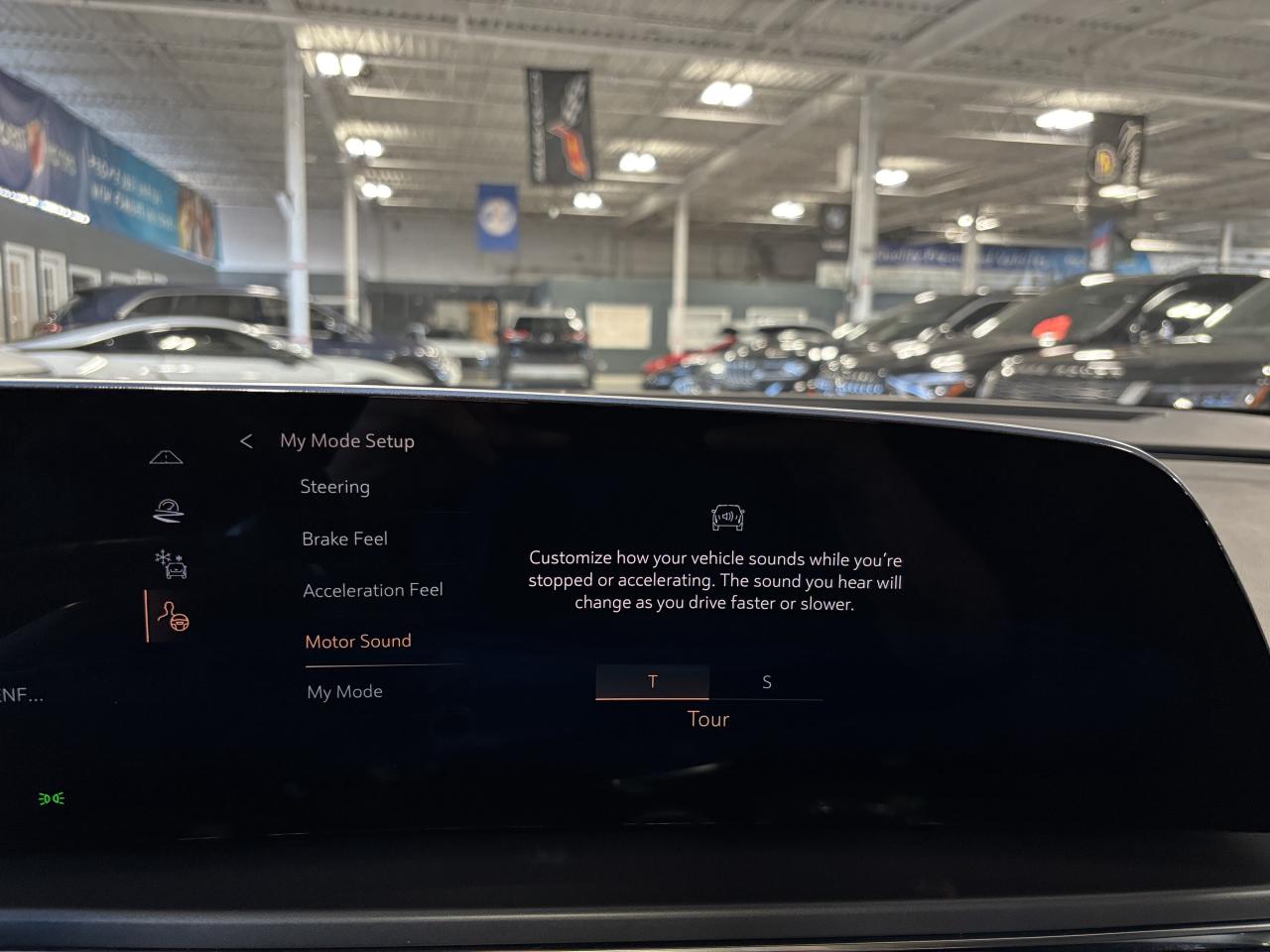 2024 Cadillac LYRIQ Tech|1SA|RWD|CLUSTERNAV|FULLPANOROOF|LEATHER|CAM|+ - Photo #33