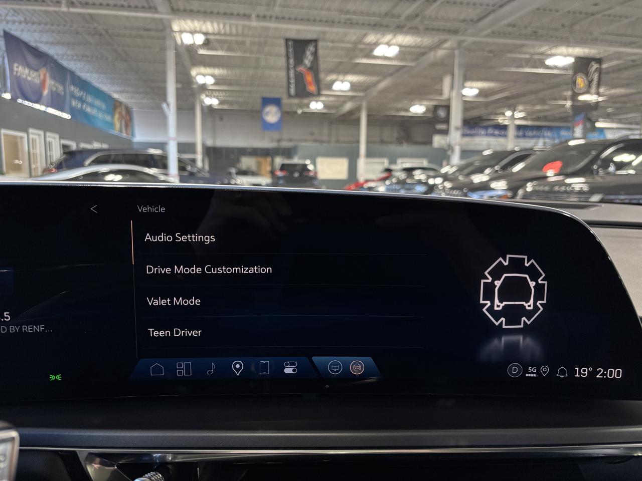 2024 Cadillac LYRIQ Tech|1SA|RWD|CLUSTERNAV|FULLPANOROOF|LEATHER|CAM|+ - Photo #35