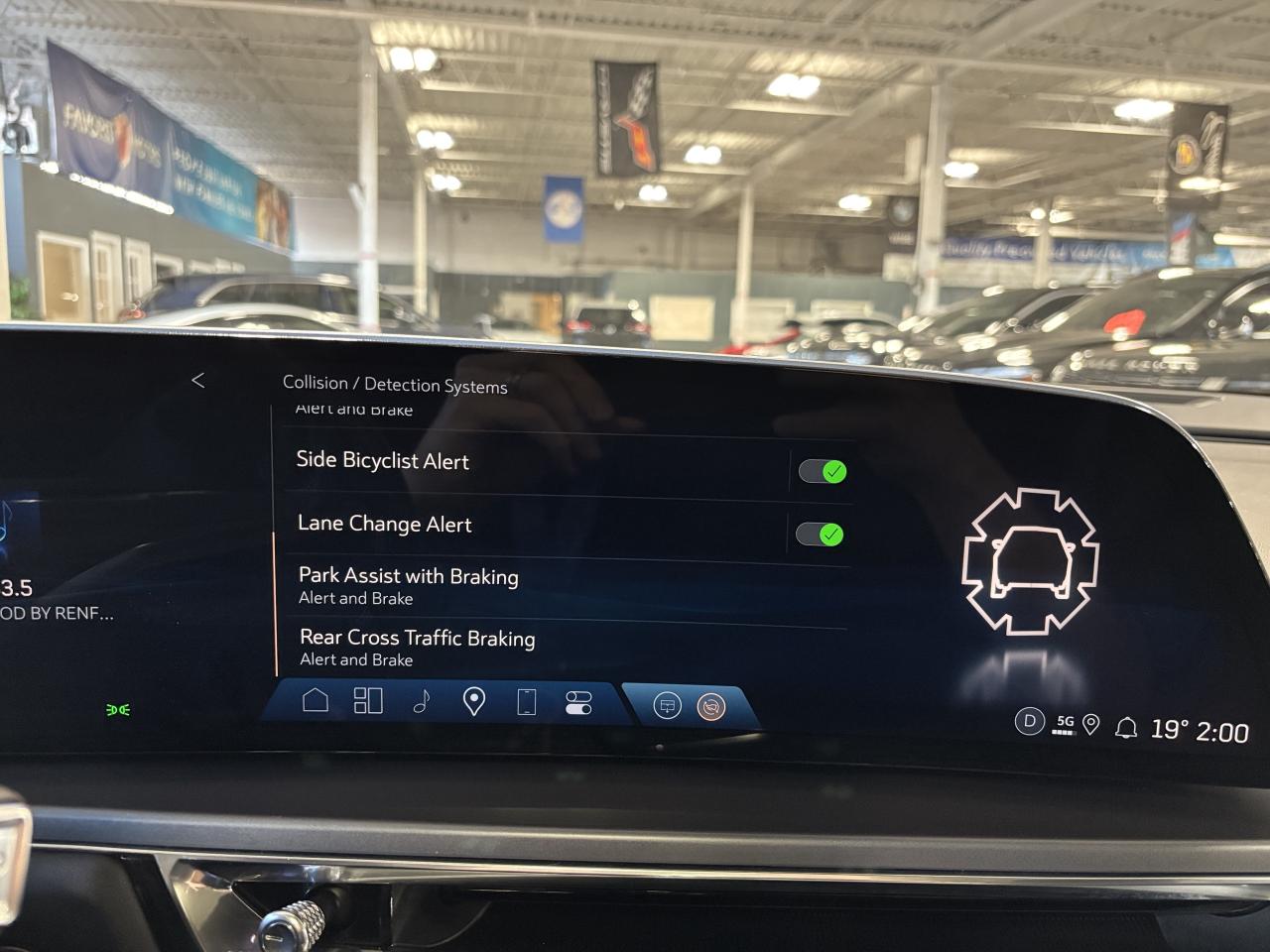 2024 Cadillac LYRIQ Tech|1SA|RWD|CLUSTERNAV|FULLPANOROOF|LEATHER|CAM|+ - Photo #37