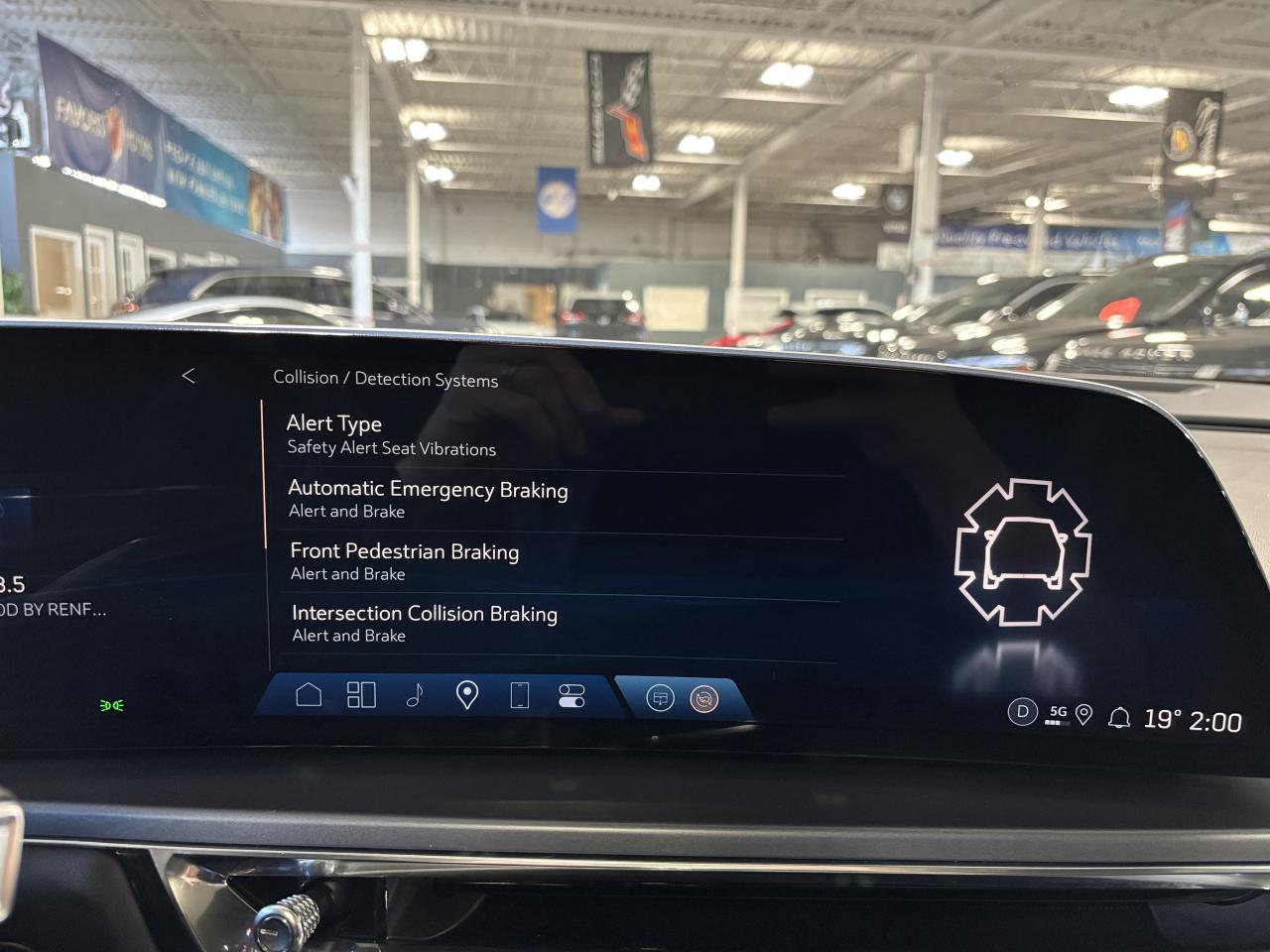 2024 Cadillac LYRIQ Tech|1SA|RWD|CLUSTERNAV|FULLPANOROOF|LEATHER|CAM|+ - Photo #36