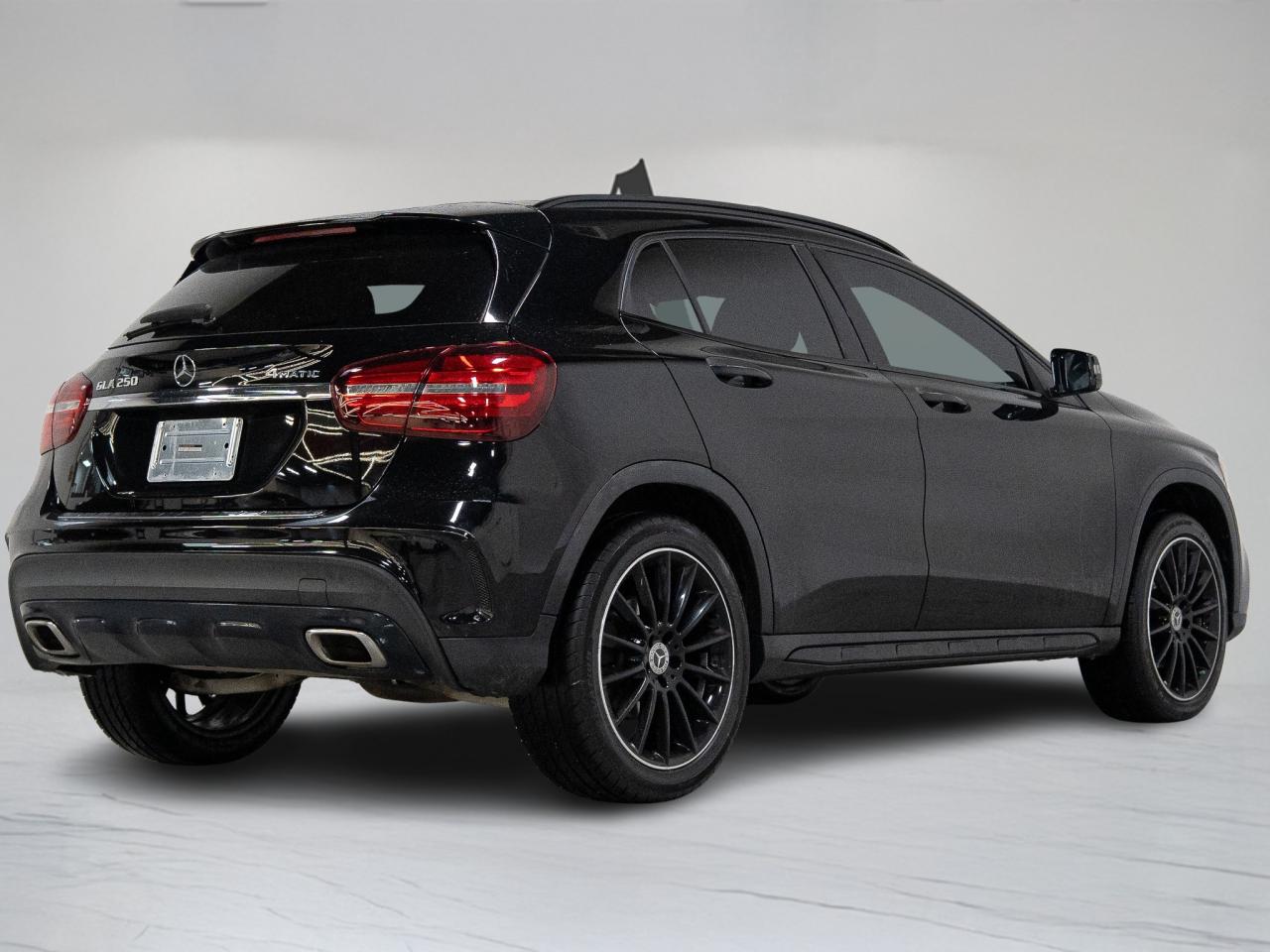 2020 Mercedes-Benz GLA 250 | AMG | PANO | WOOD TRIM Photo