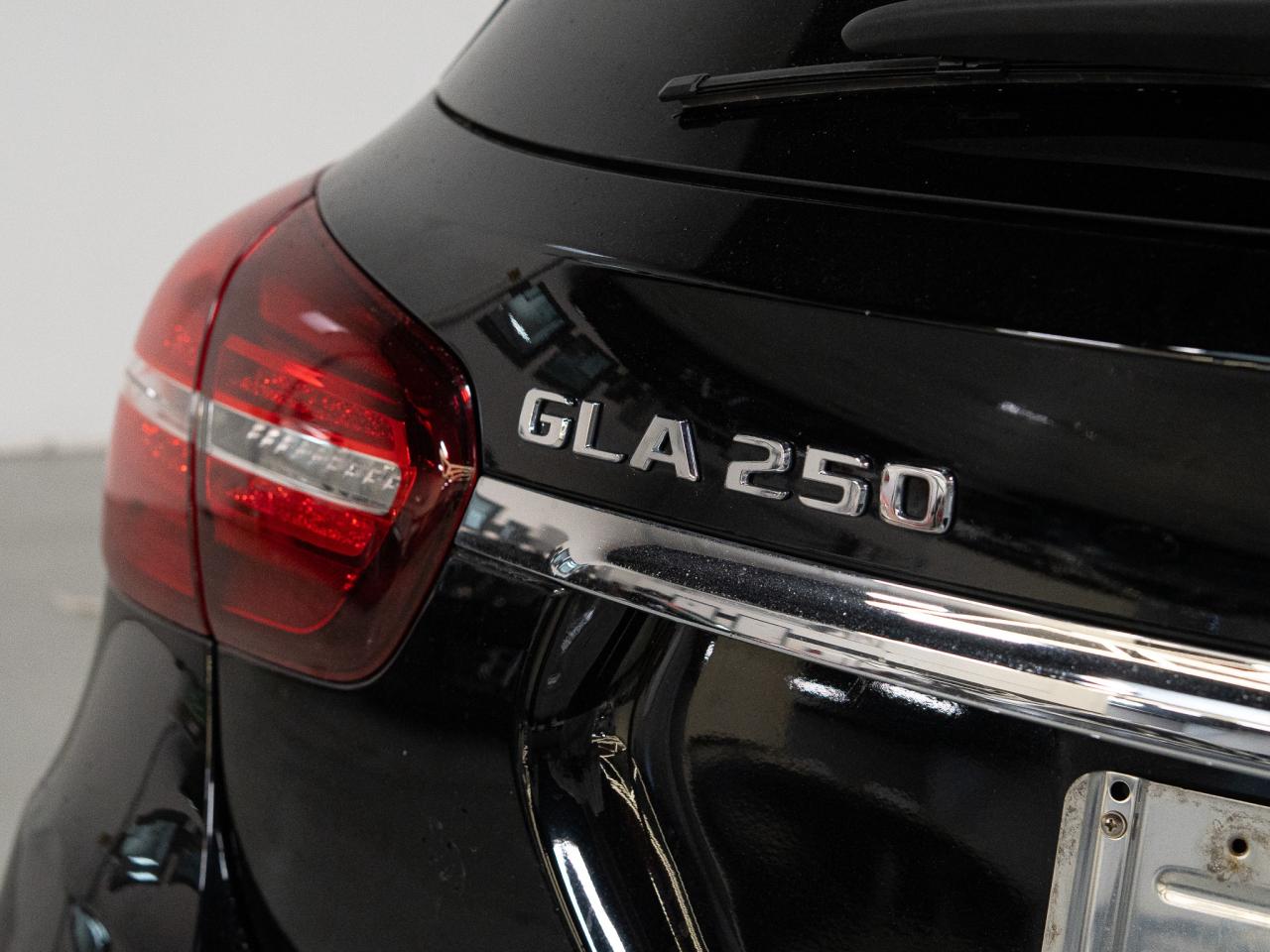 2020 Mercedes-Benz GLA 250 | AMG | PANO | WOOD TRIM Photo