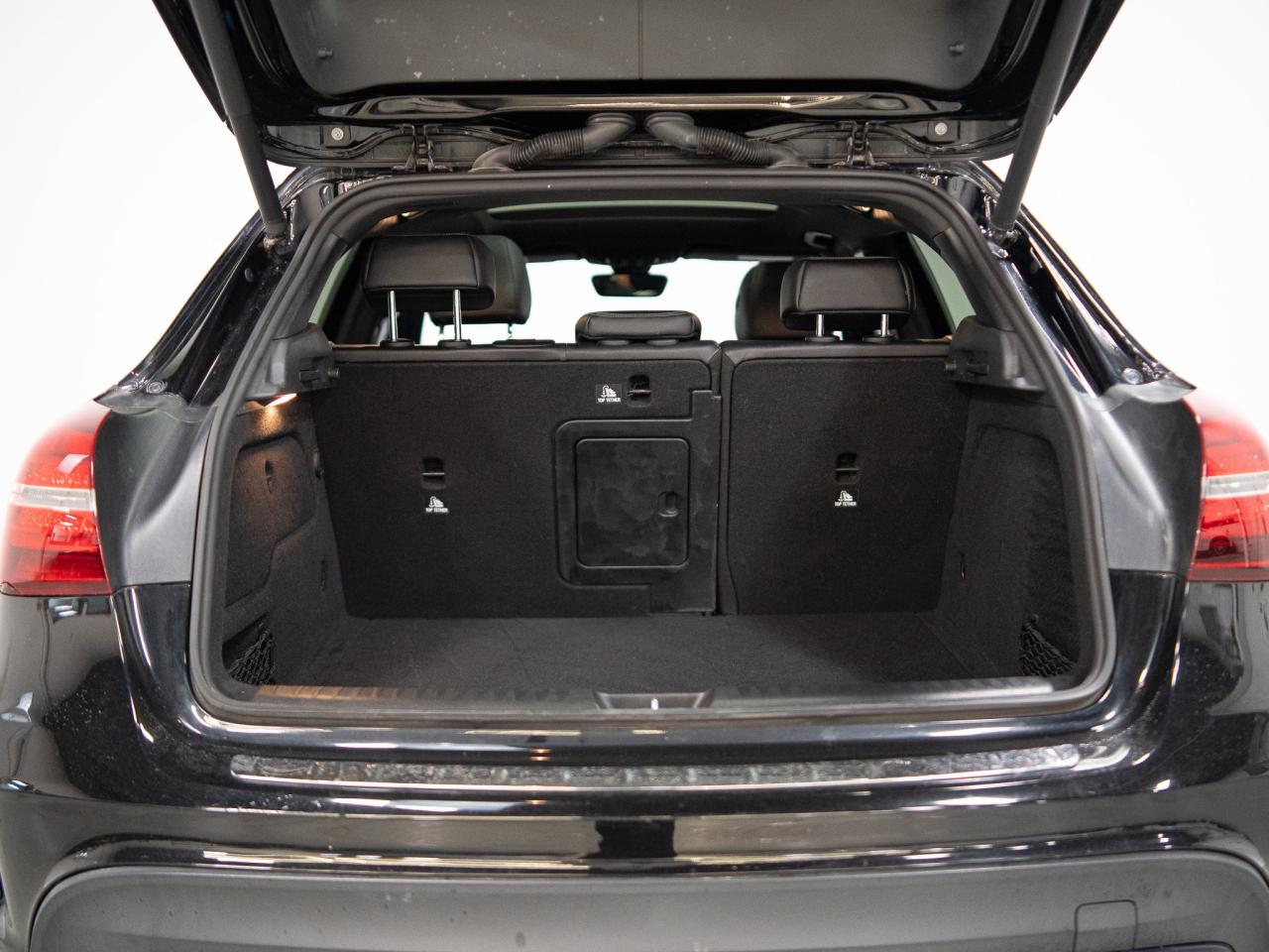 2020 Mercedes-Benz GLA 250 | AMG | PANO | WOOD TRIM Photo