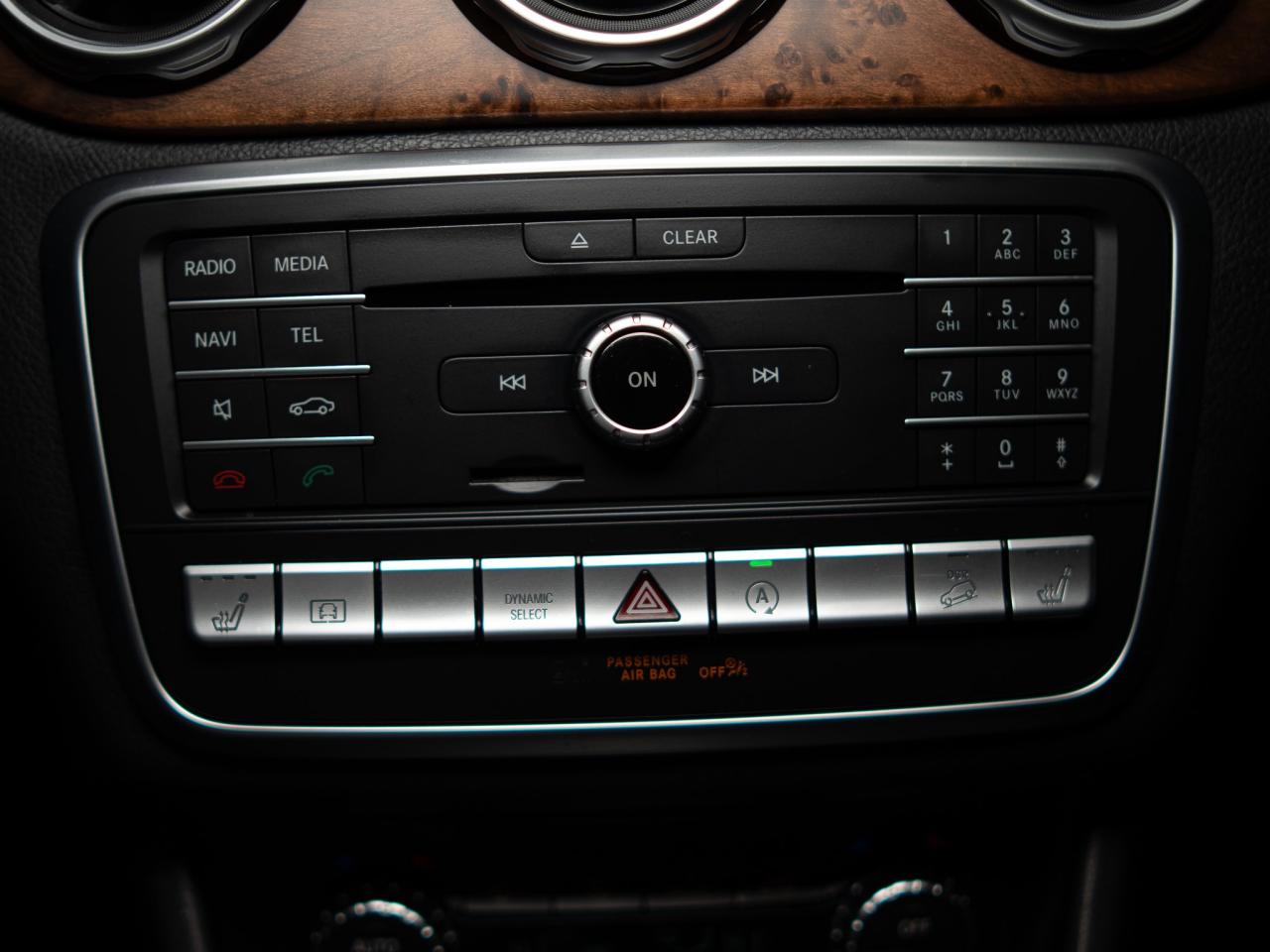 2020 Mercedes-Benz GLA 250 | AMG | PANO | WOOD TRIM Photo