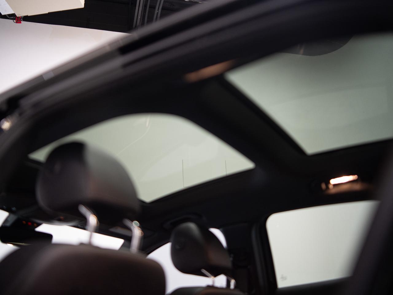 2020 Mercedes-Benz GLA 250 | AMG | PANO | WOOD TRIM Photo