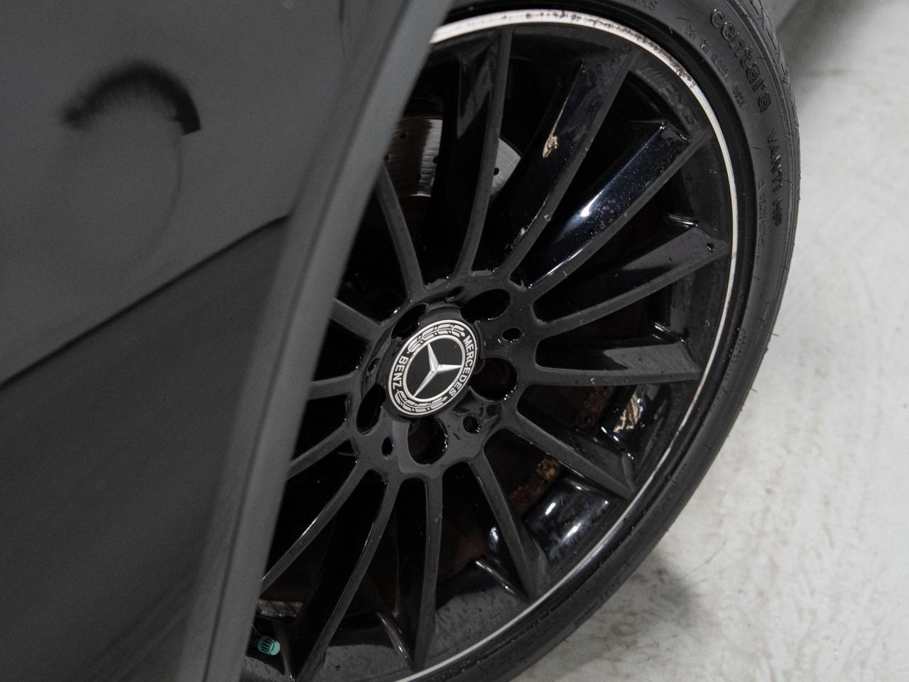 2020 Mercedes-Benz GLA 250 | AMG | PANO | WOOD TRIM Photo