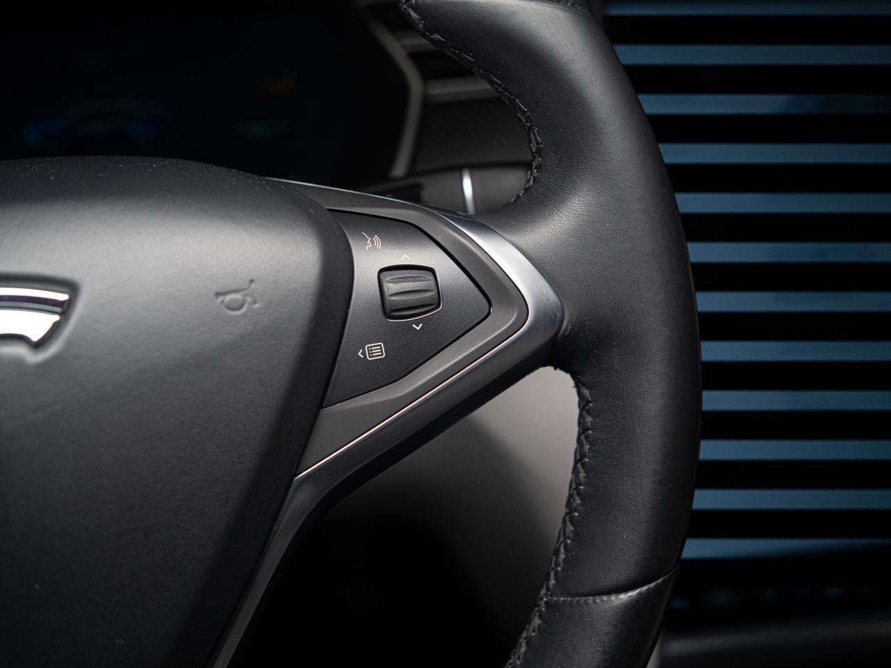 2017 Tesla Model S 75 | PANO | 19 IN Photo