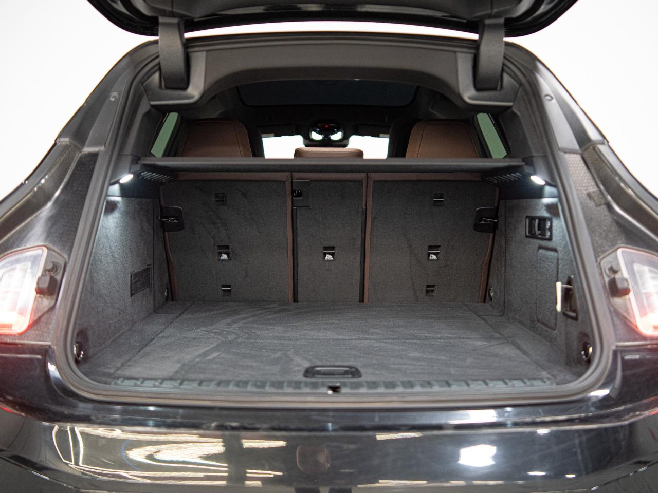 2023 BMW iX XDRIVE 50 | PREMIUM ESSENTIAL PKG | SPORT PKG Photo