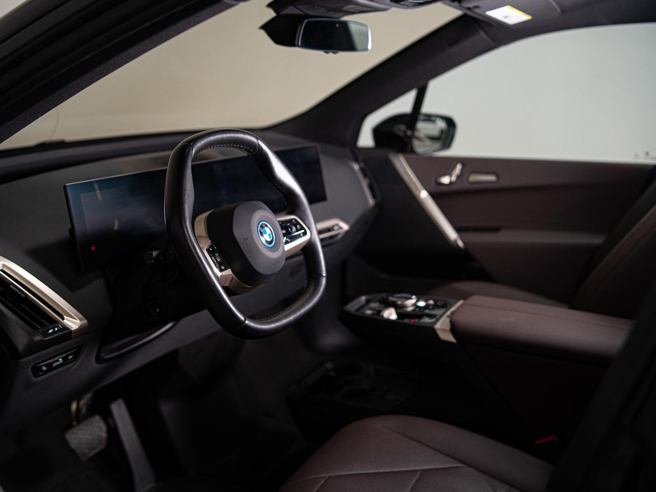 2023 BMW iX XDRIVE 50 | PREMIUM ESSENTIAL PKG | SPORT PKG Photo