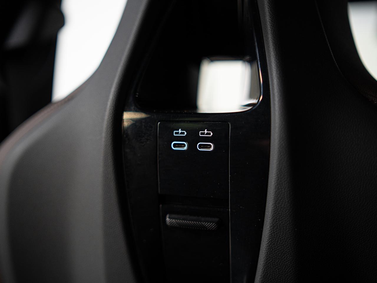 2023 BMW iX XDRIVE 50 | PREMIUM ESSENTIAL PKG | SPORT PKG Photo