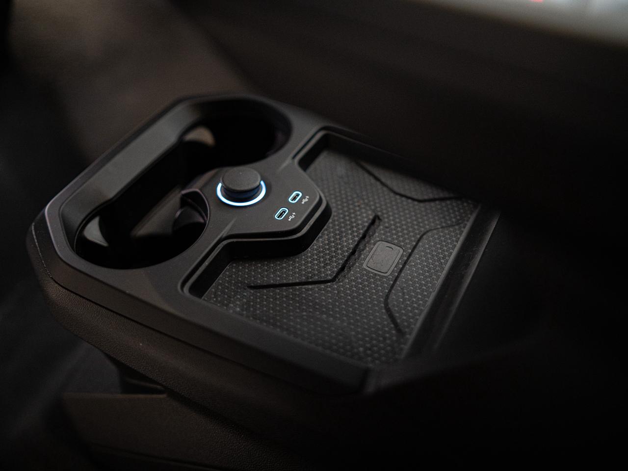 2023 BMW iX XDRIVE 50 | PREMIUM ESSENTIAL PKG | SPORT PKG Photo