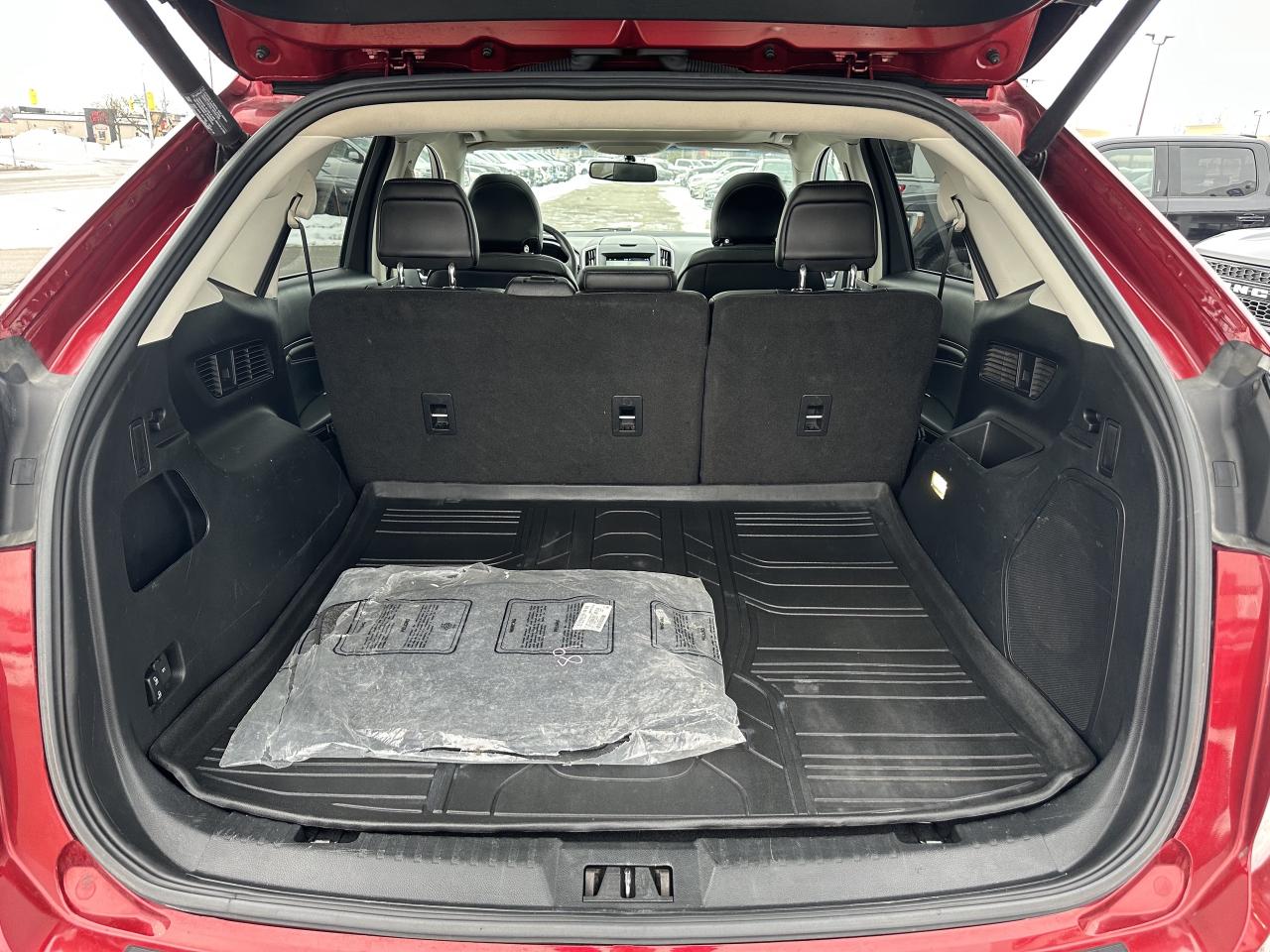 2017 Ford Edge TITANIUM/TOP OF THE LINE/RARE FIND! GREAT PRICE!!! Photo