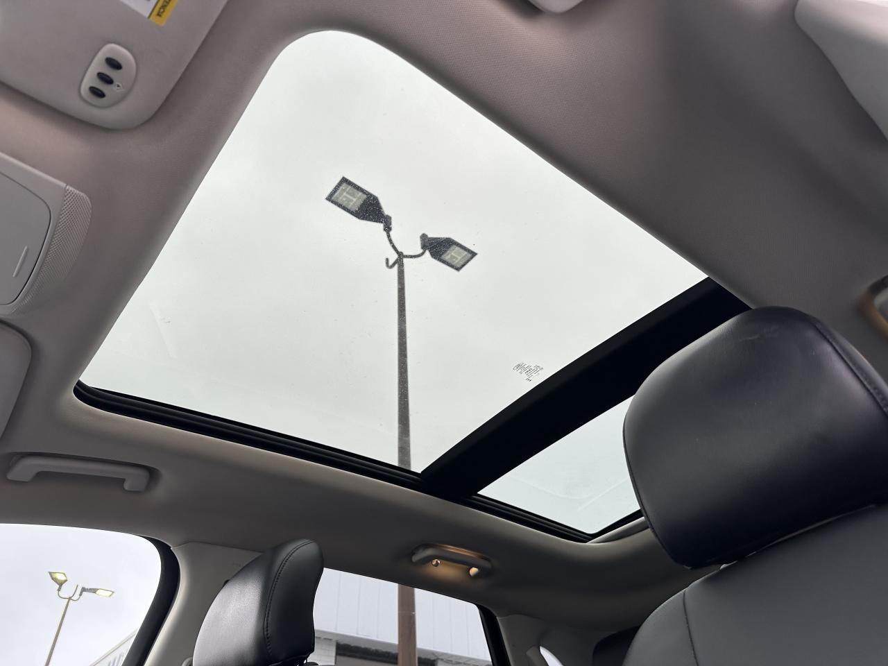 2017 Ford Edge TITANIUM/TOP OF THE LINE/RARE FIND! GREAT PRICE!!! Photo