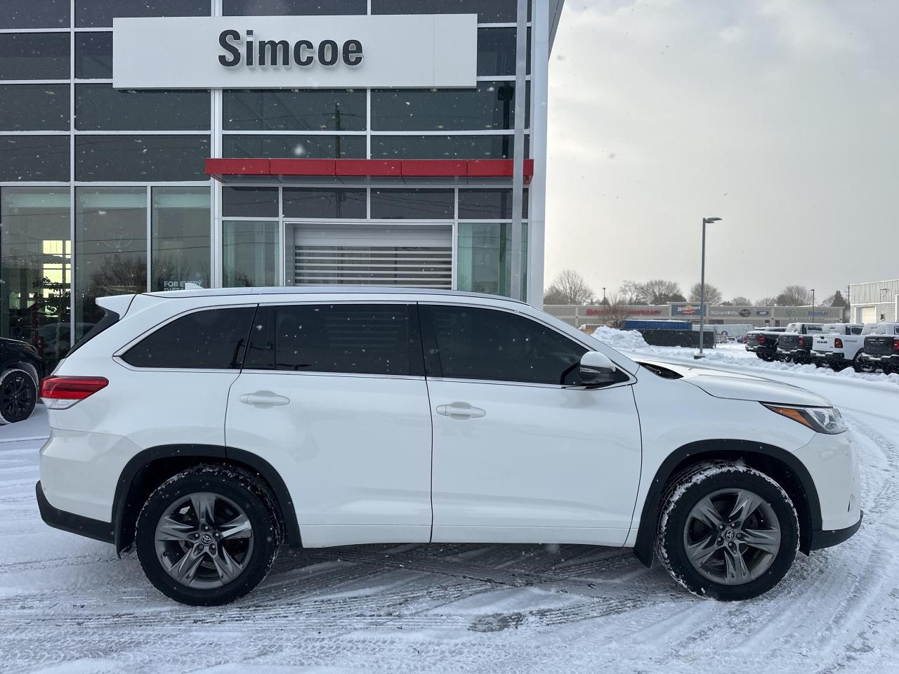 2017 Toyota Highlander LIMITED  Photo3