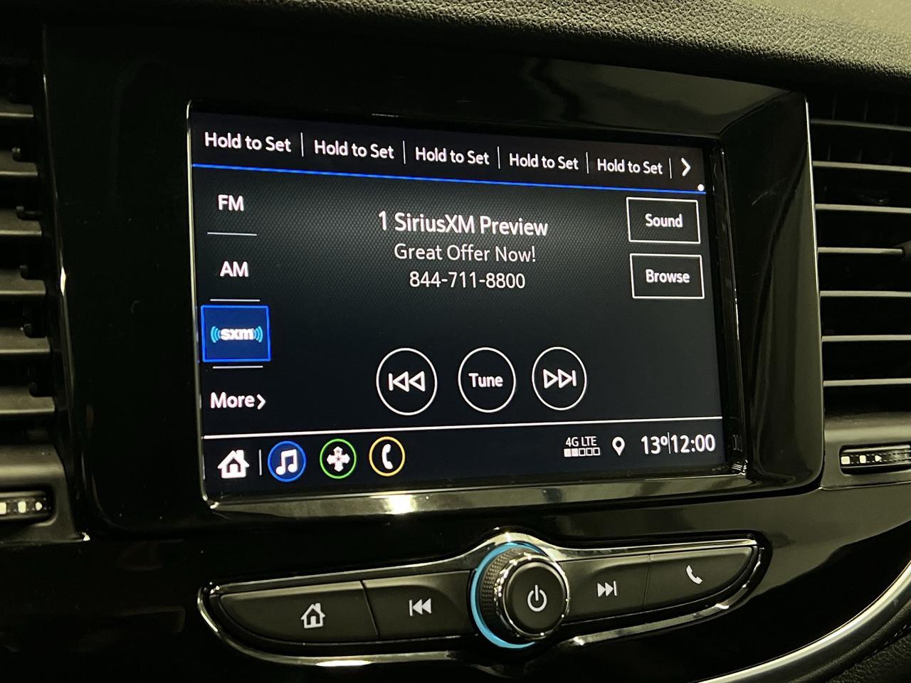 2022 Buick Encore AWD | CARPLAY |Leather | BLIND SPOT |REAR CAM |A/C Photo