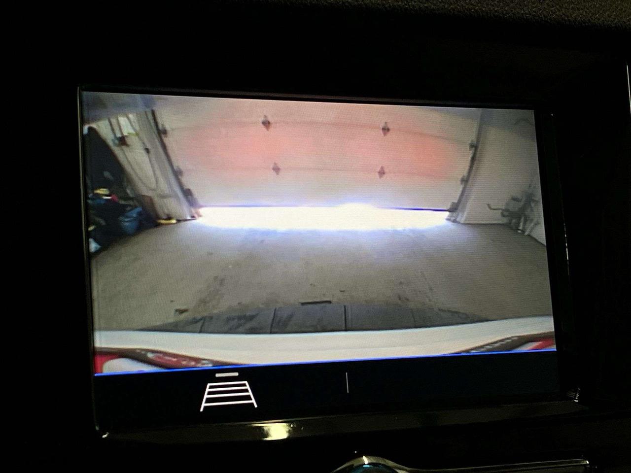 2022 Buick Encore AWD | CARPLAY |Leather | BLIND SPOT |REAR CAM |A/C Photo