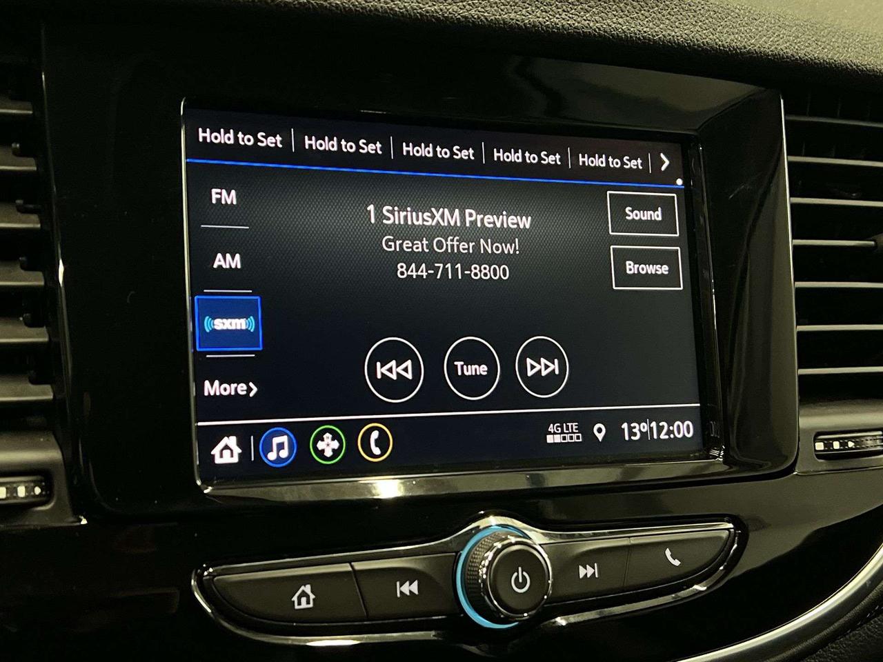 2022 Buick Encore AWD | CARPLAY |Leather | BLIND SPOT |REAR CAM |A/C Photo