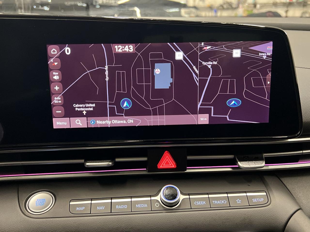 2024 Hyundai Elantra LUXURY |HTD LEATHER | SUNROOF |REMOTE START | A/C Photo