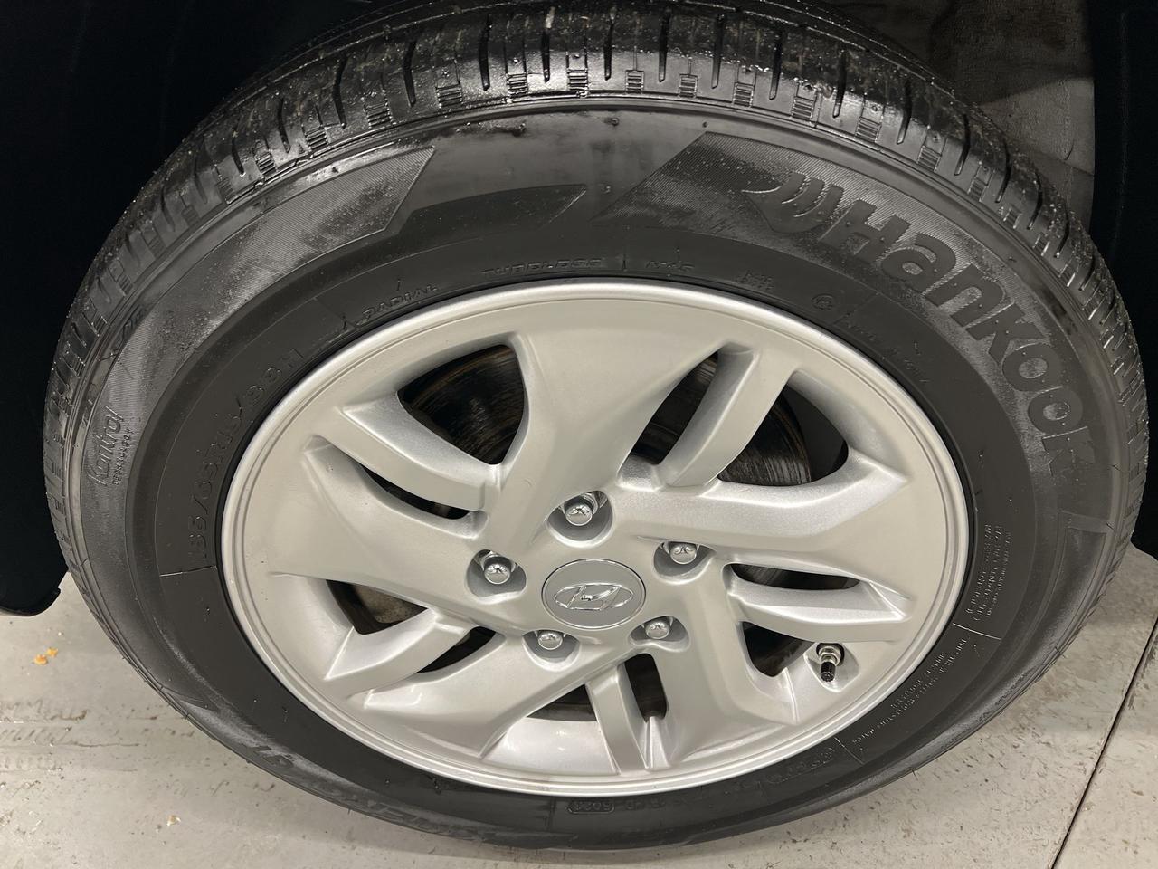 2024 Hyundai Venue PREFERRED |HTD SEATS |CARPLAY | REMOTE START | A/C Photo