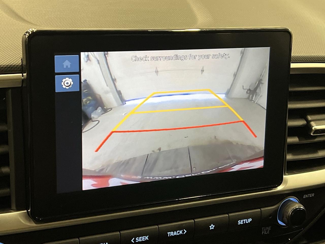 2024 Hyundai Venue PREFERRED |HTD SEATS |CARPLAY | REMOTE START | A/C Photo