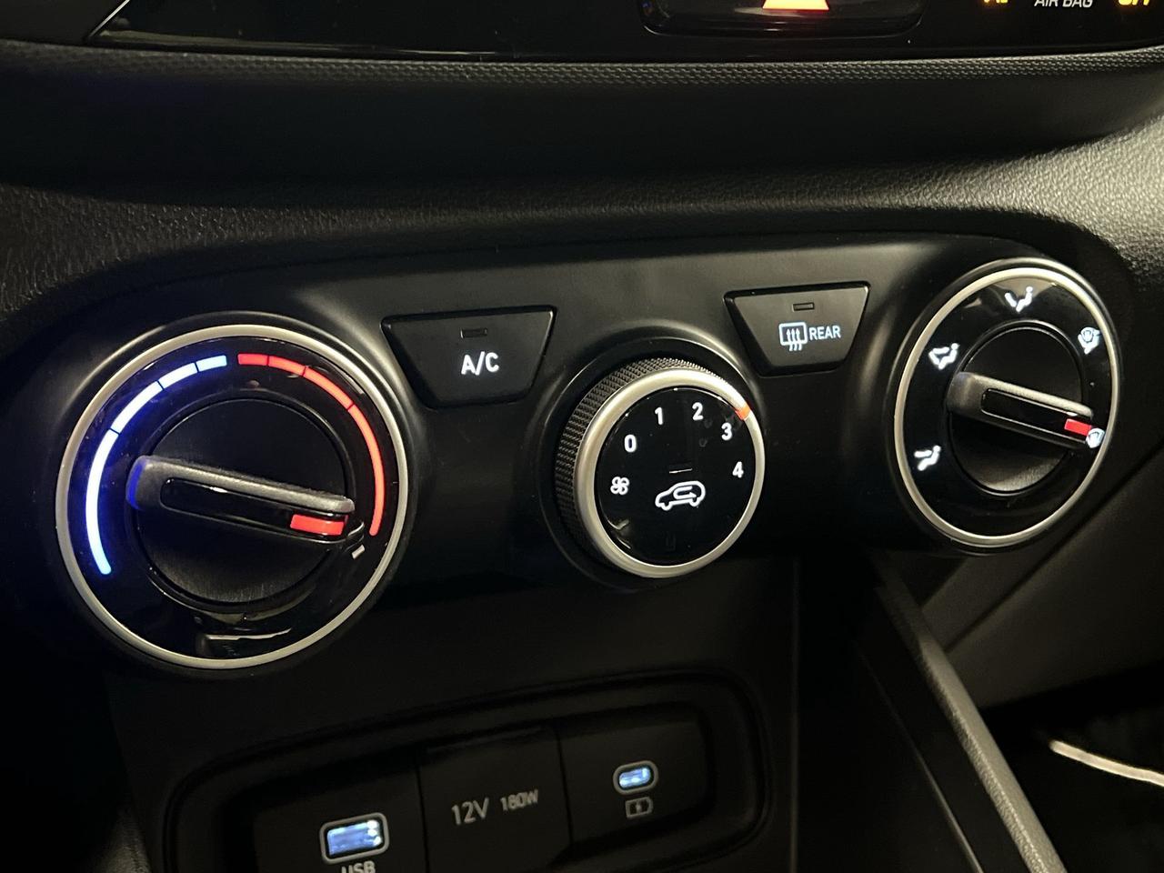 2024 Hyundai Venue PREFERRED |HTD SEATS |CARPLAY | REMOTE START | A/C Photo