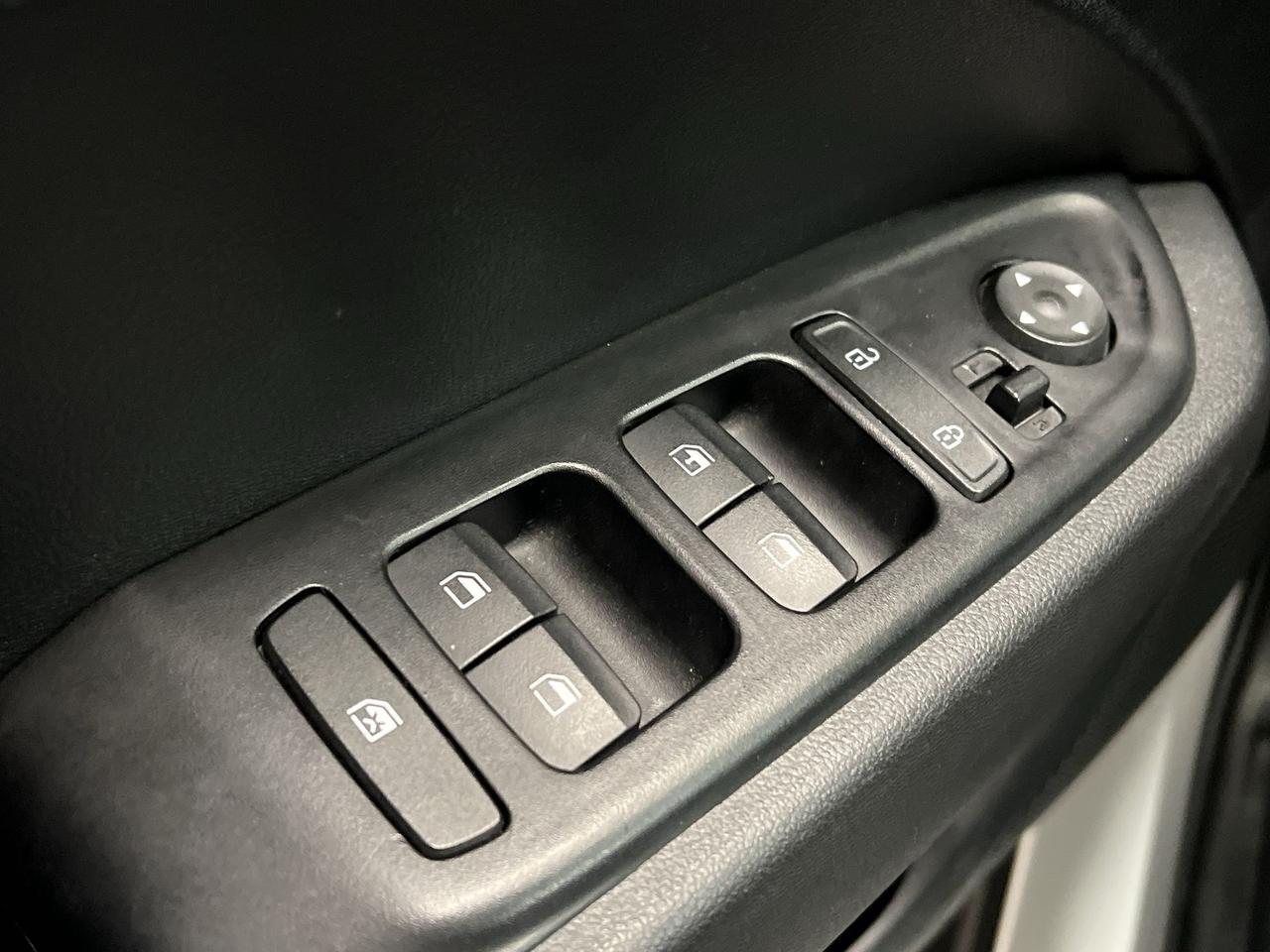 2024 Hyundai Venue PREFERRED |HTD SEATS |CARPLAY | REMOTE START | A/C Photo