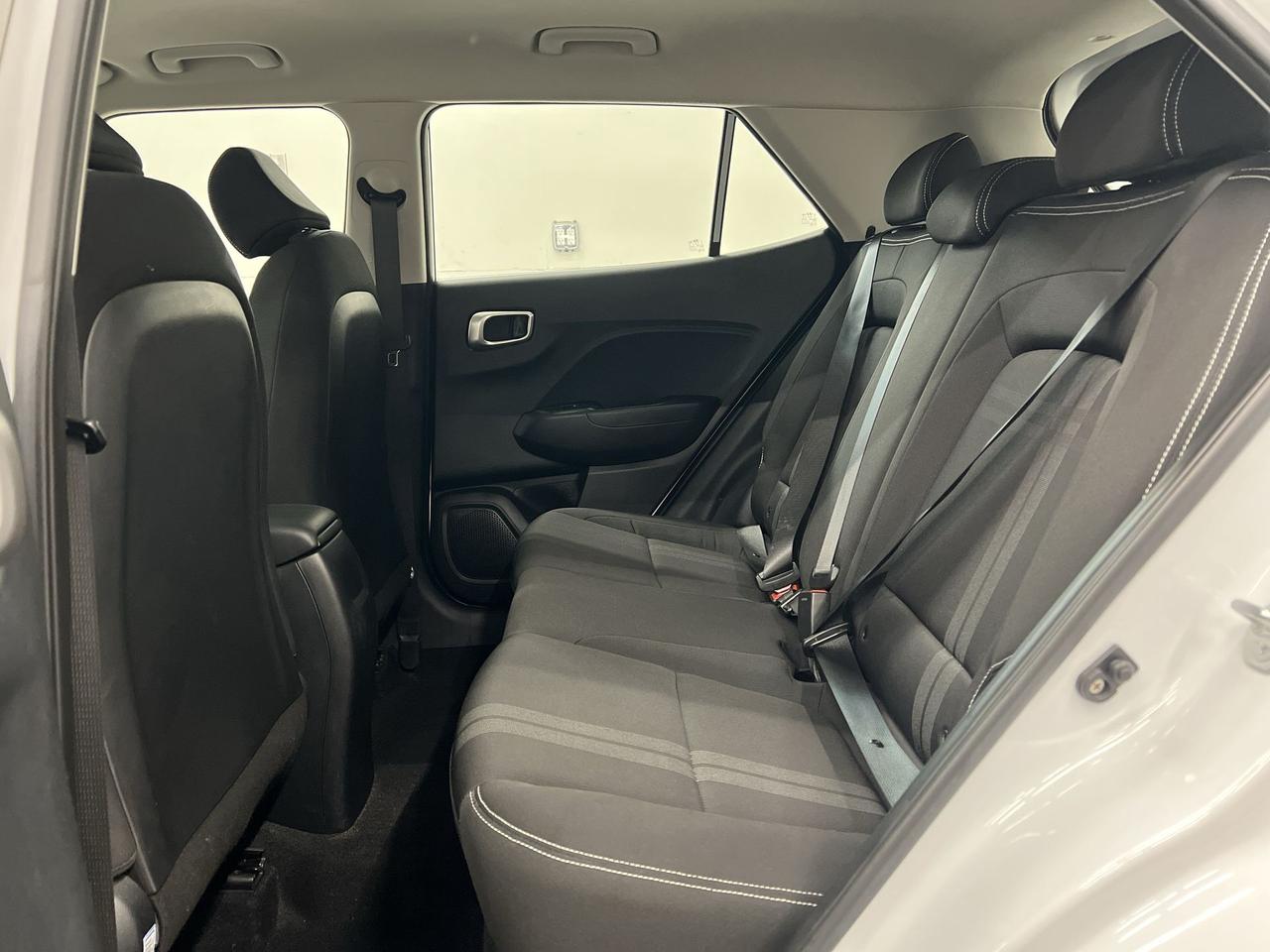 2024 Hyundai Venue PREFERRED |HTD SEATS |CARPLAY | REMOTE START | A/C Photo