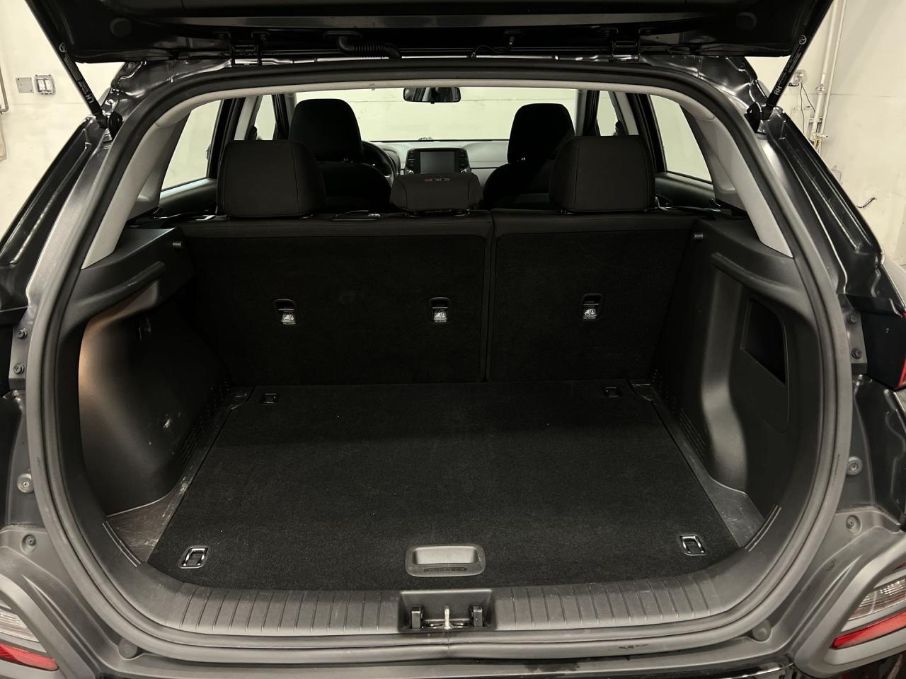 2020 Hyundai KONA LOW KMS| HEATED SEATS | ALLOYS | CARPLAY |REAR CAM Photo