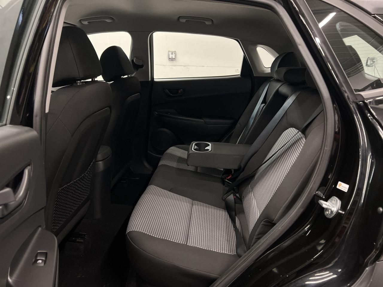 2020 Hyundai KONA LOW KMS| HEATED SEATS | ALLOYS | CARPLAY |REAR CAM Photo