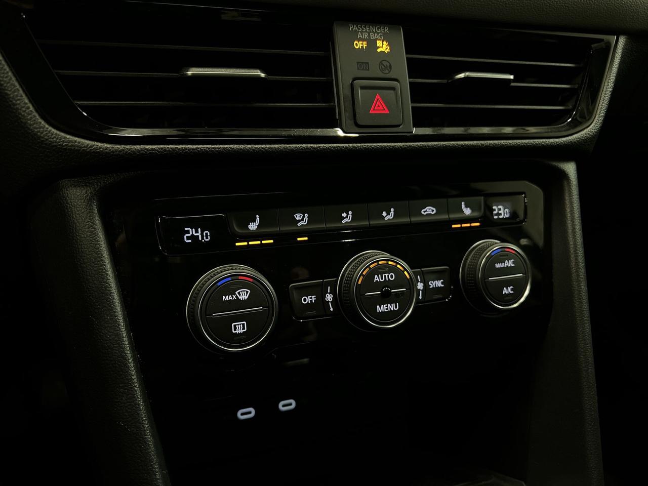 2024 Volkswagen Taos COMFORTLINE | HTD LEATHER | CARPLAY | REMOTE START Photo