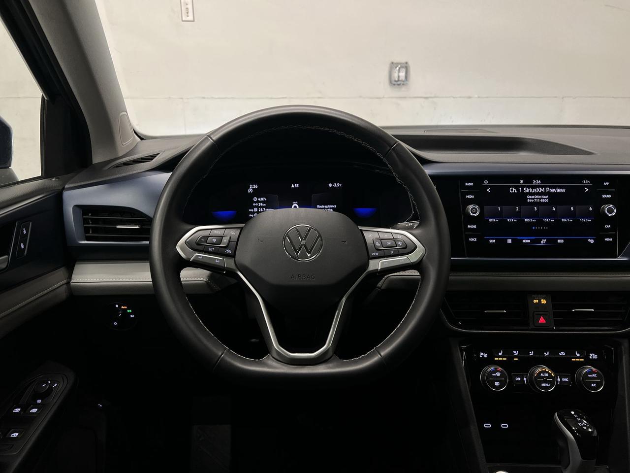 2024 Volkswagen Taos COMFORTLINE | HTD LEATHER | CARPLAY | REMOTE START Photo