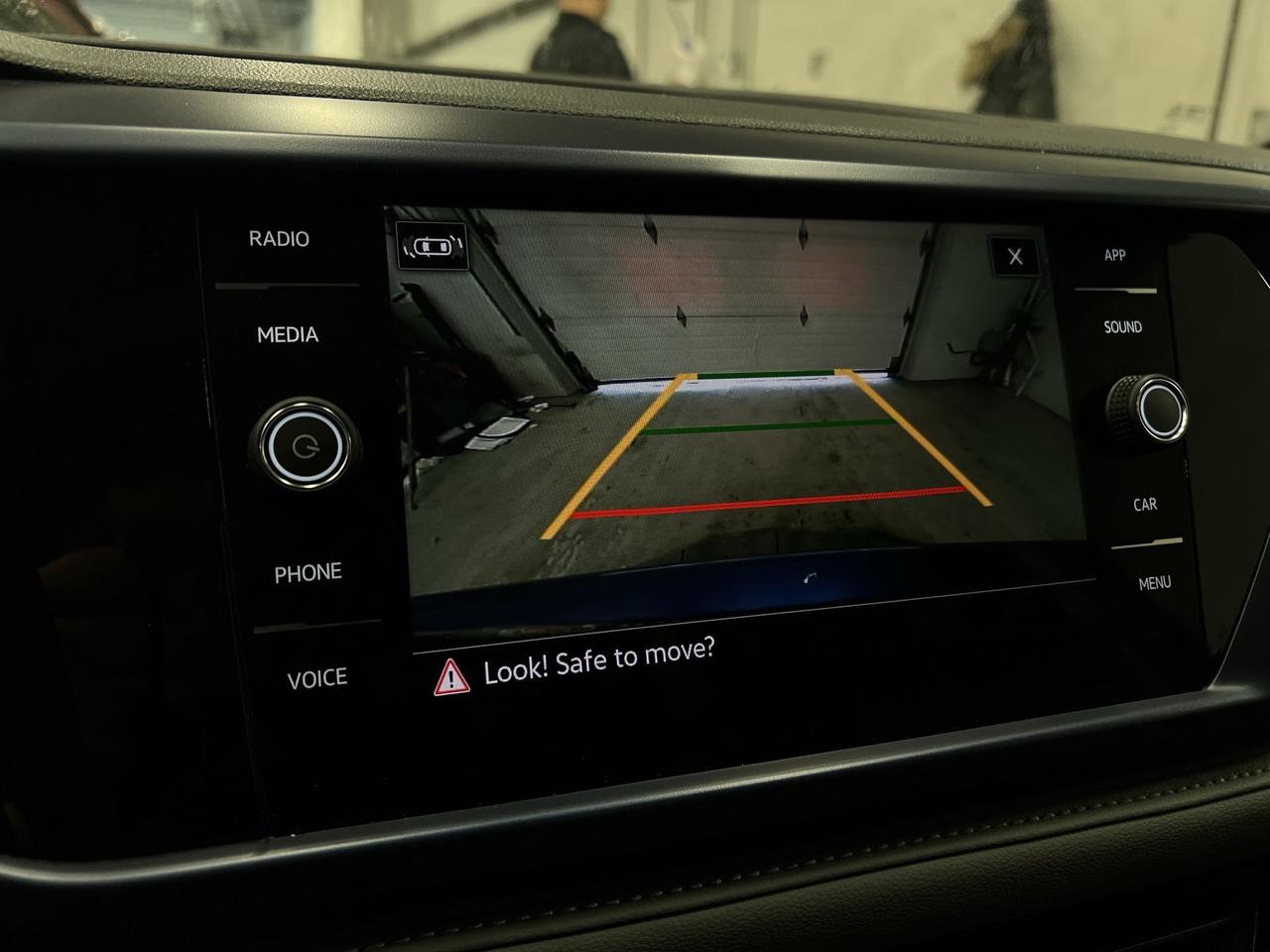 2024 Volkswagen Taos COMFORTLINE | HTD LEATHER | CARPLAY | REMOTE START Photo