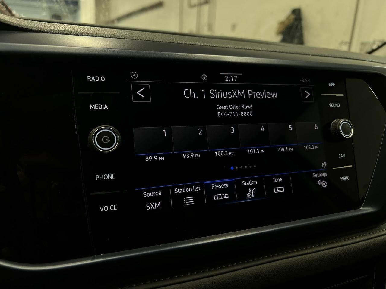 2024 Volkswagen Taos COMFORTLINE | HTD LEATHER | CARPLAY | REMOTE START Photo