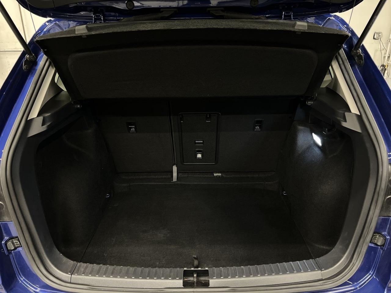2024 Volkswagen Taos COMFORTLINE | HTD LEATHER | CARPLAY | REMOTE START Photo