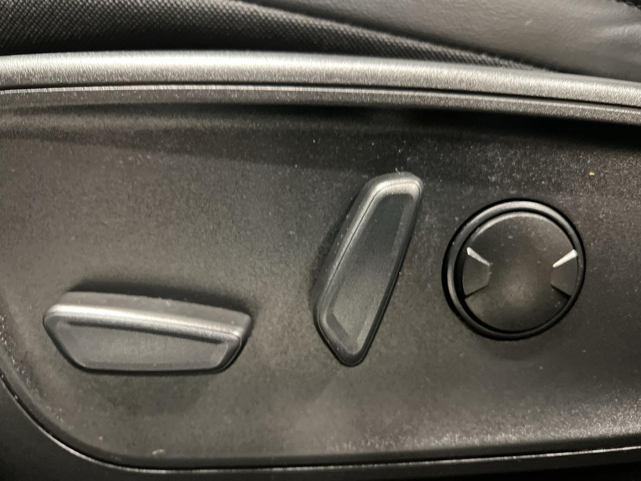 2023 Ford Escape PLUG-IN HYBRID | LEATHER | CARPLAY | REMOTE START Photo