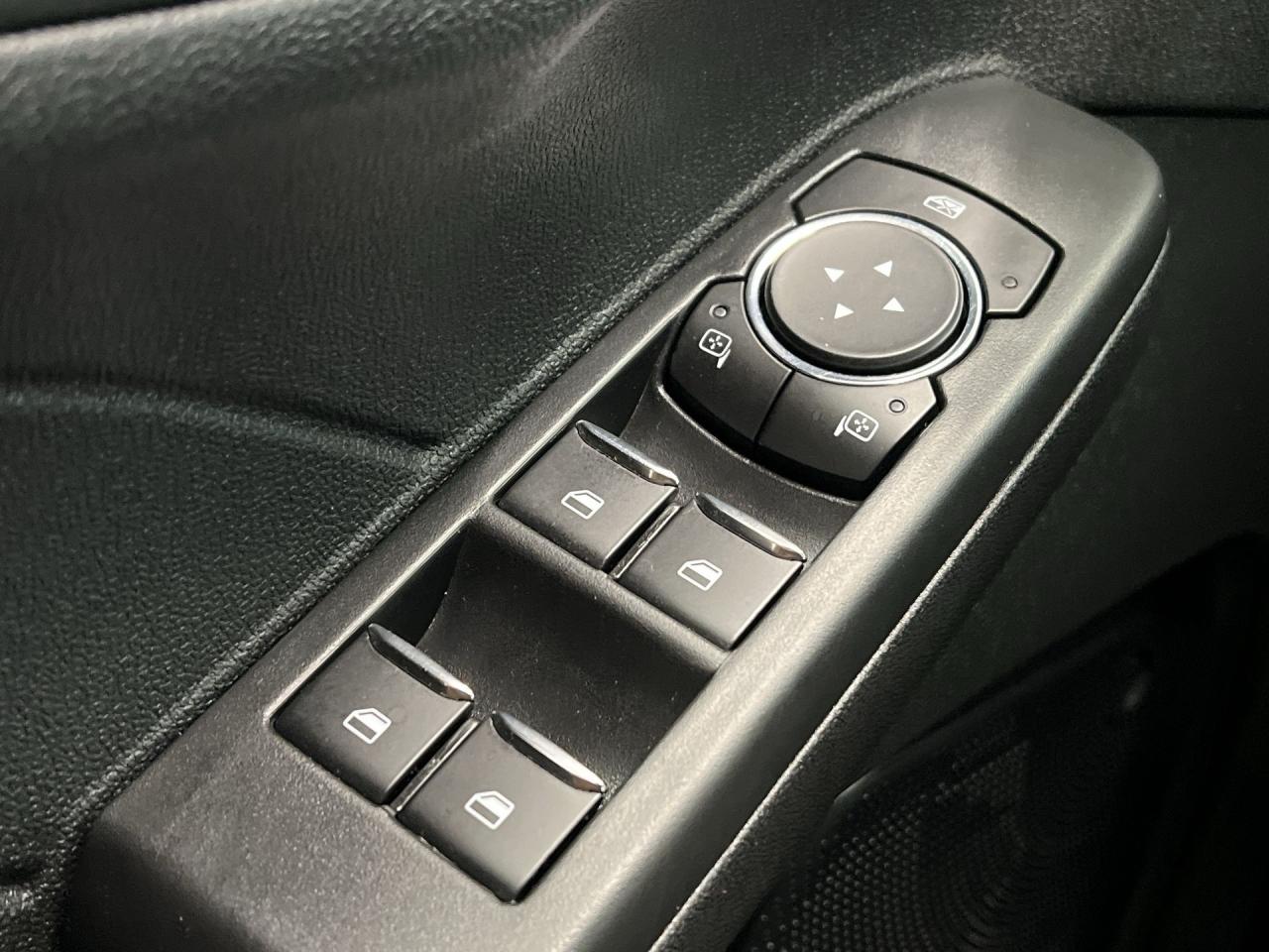 2023 Ford Escape PLUG-IN HYBRID | LEATHER | CARPLAY | REMOTE START Photo