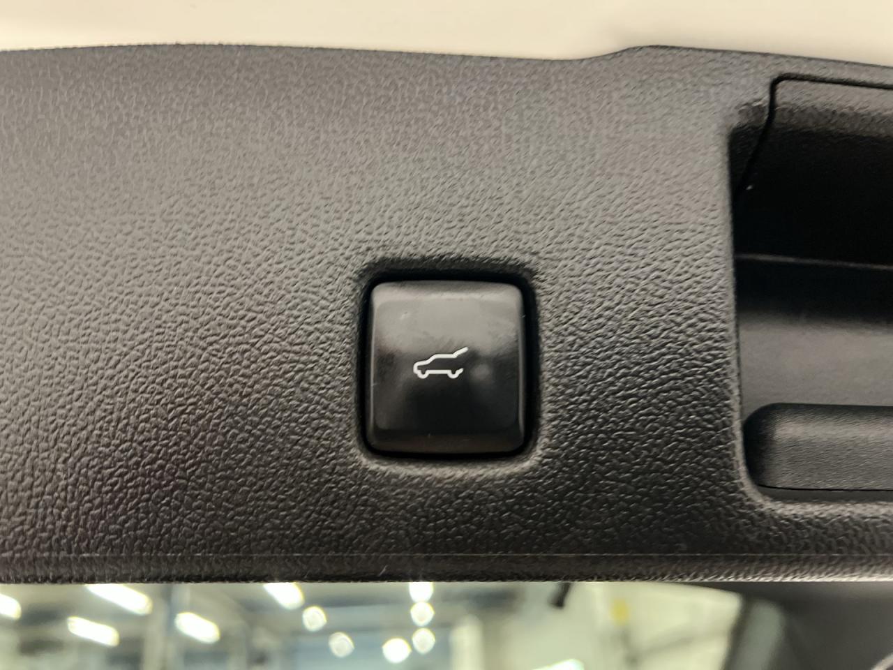 2023 Ford Escape PLUG-IN HYBRID | LEATHER | CARPLAY | REMOTE START Photo