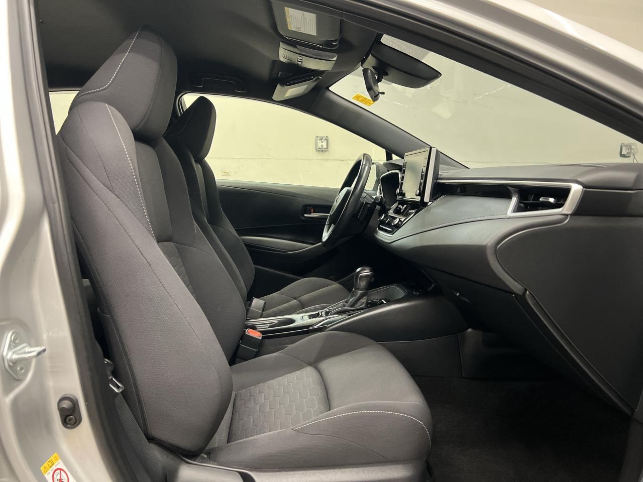 2020 Toyota Corolla SE | HTD SEATS | CARPLAY | ALLOYS | BLUETOOTH Photo