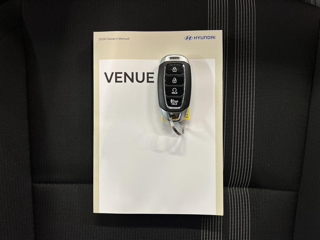 2024 Hyundai Venue HTD SEATS | CARPLAY | REMOTE START Photo