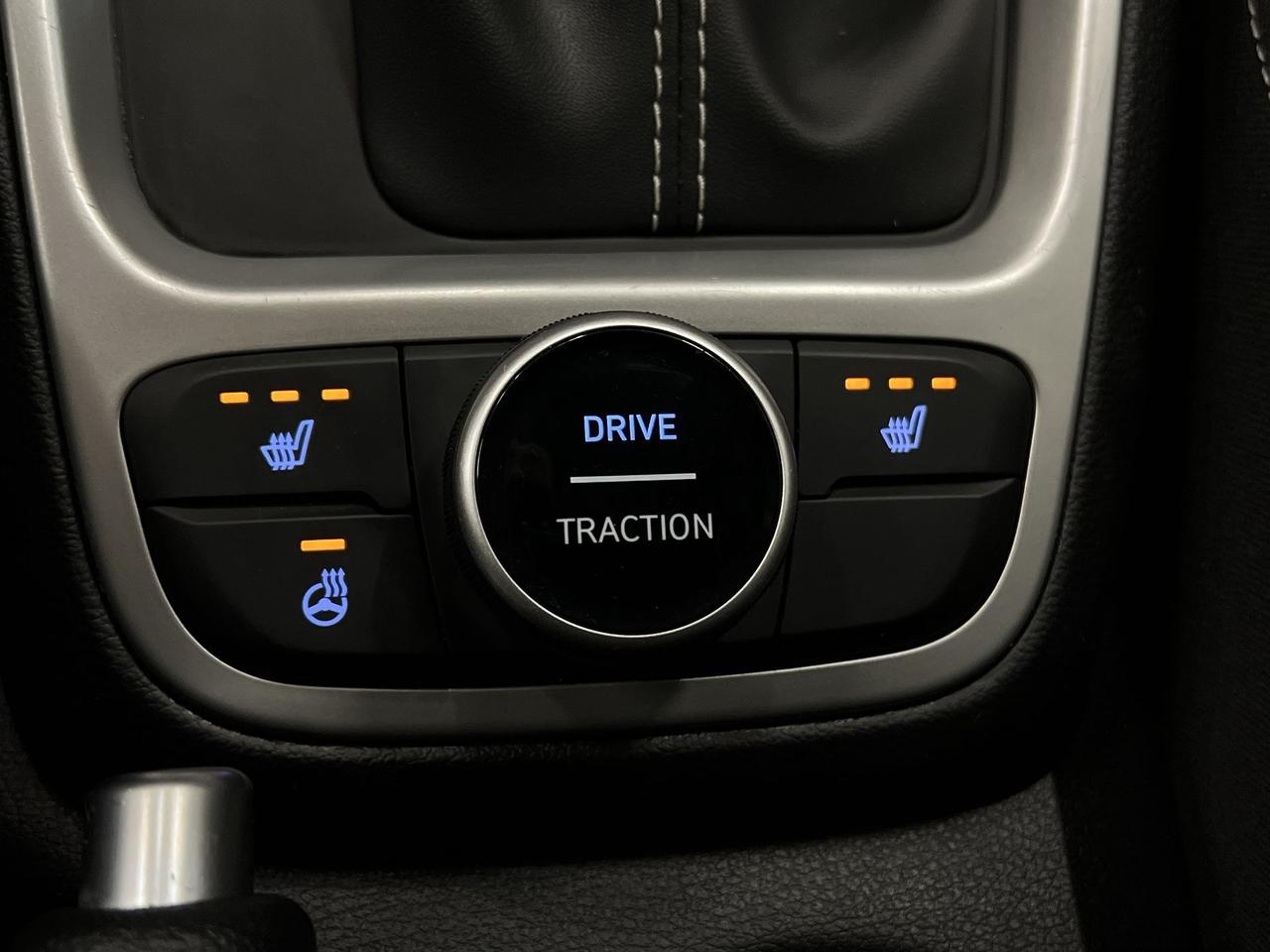 2024 Hyundai Venue HTD SEATS | CARPLAY | REMOTE START Photo