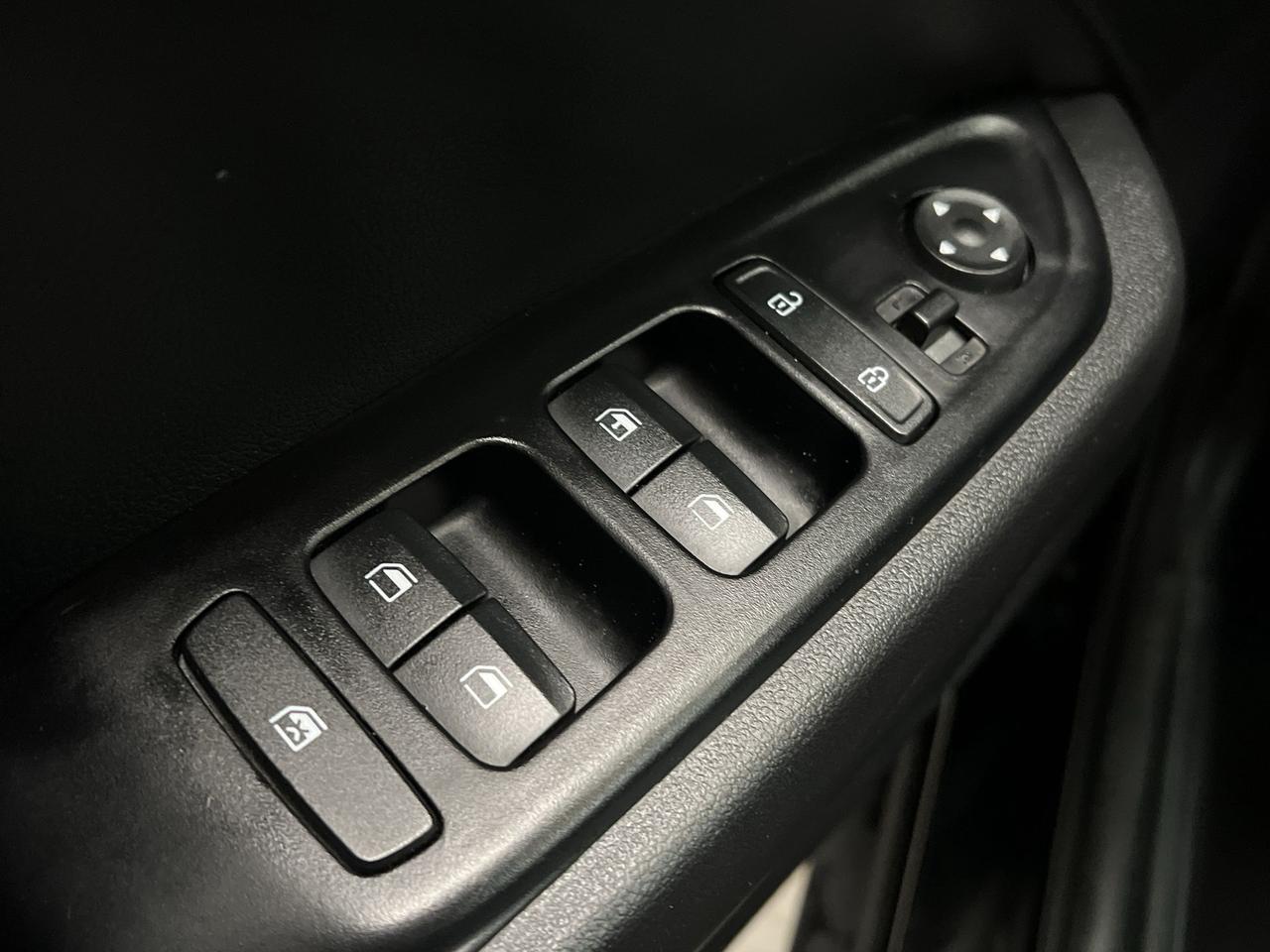 2024 Hyundai Venue HTD SEATS | CARPLAY | REMOTE START Photo