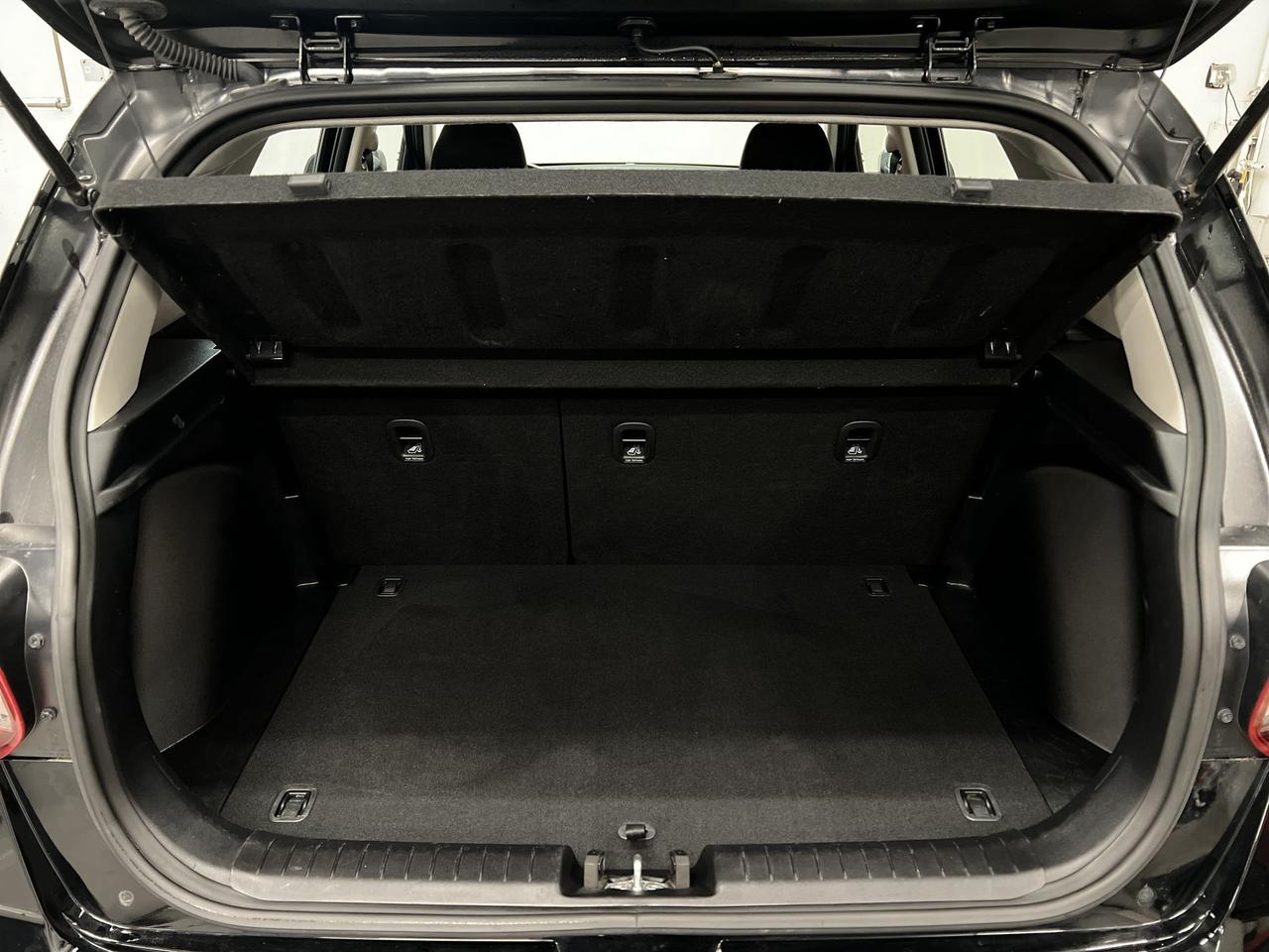 2024 Hyundai Venue HTD SEATS | CARPLAY | REMOTE START Photo