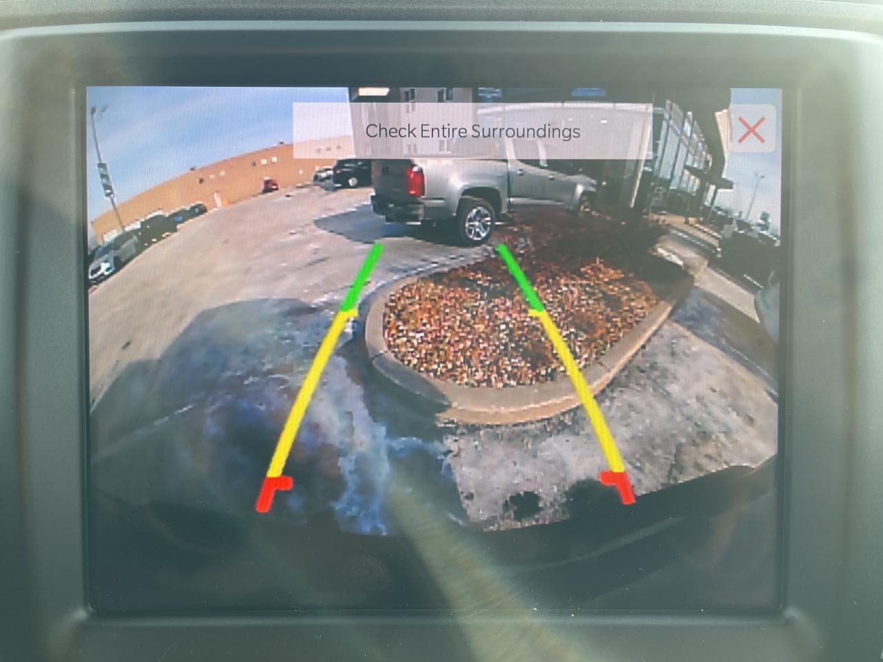 2022 RAM 1500 Classic V8 / SUB ZERO PKG / NIGHT EDITION / BUCKET SEATS Photo