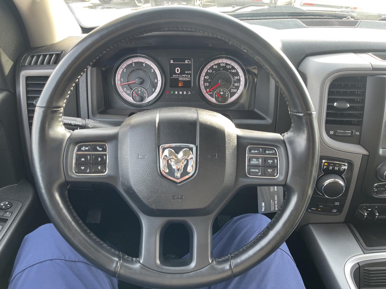 2022 RAM 1500 Classic V8 / SUB ZERO PKG / NIGHT EDITION / BUCKET SEATS Photo