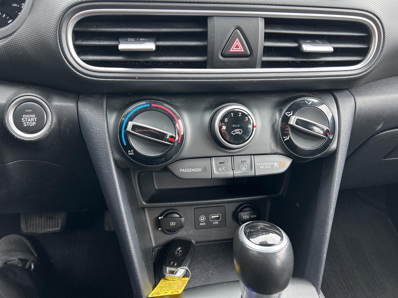 2019 Hyundai KONA SEL, AWD, CLEAN CARFAX, HEATED SEATS AND WHEEL! - Photo #20