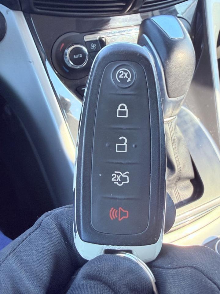 2013 Ford Escape SEL 4dr Front-wheel Drive Automatic Photo