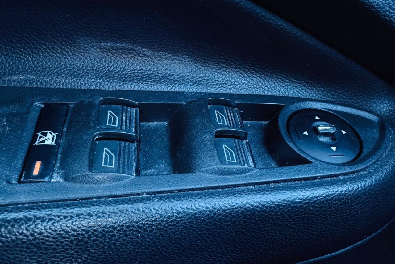 2013 Ford Escape SEL 4dr Front-wheel Drive Automatic Photo