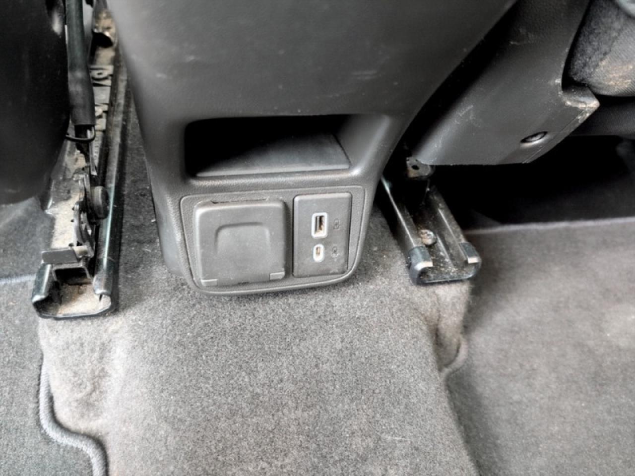 2022 Chevrolet TrailBlazer RS w/Sun + Gate Pkg  **CLEAN CF** Photo